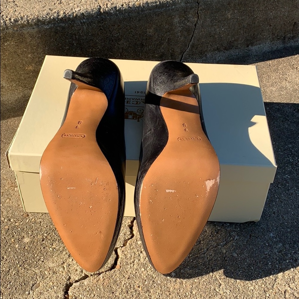 Coach shoes - Picture 3 of 5